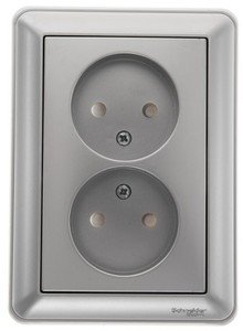 Фото Schneider Electric W59 RS16-254-58 Розетка двойная со шторками (16 А, в сборе, скрытая установка, матовый хром)