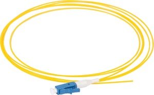 Фото IEK FPT09-LCU-C1L-1M5 ITK Оптический коммутационный монтажный шнур (Пигтеил), для одномодового кабеля (SM), 9/125 (OS2), LC/UPC, LSZH, 1,5м