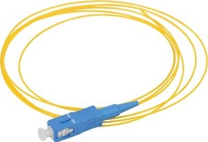 Фото IEK FPT09-SCU-C1L-1M5 ITK Оптический коммутационный монтажный шнур (Пигтеил), для одномодового кабеля (SM), 9/125 (OS2), SC/UPC, LSZH, 1,5м