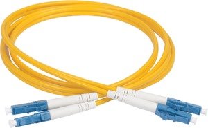 Фото IEK FPC09-LCU-LCU-C2L-1M ITK Оптический коммутационный соединительный шнур (патч-корд), для одномодового кабеля (SM), 9/125 (OS2), LC/UPC-LC/UPC, двойного исполнения (Duplex), LSZH, 1м