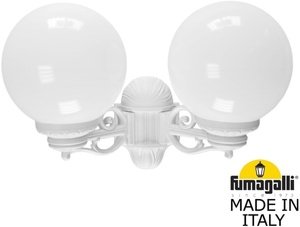 Фото Fumagalli Porpora/G250 G25.141.000.WYE27 Светильник консольный уличный на стену с 2 фонарями 370 мм (корпус белый, плафон матовый)