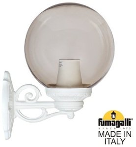 Фото Fumagalli Bisso/G300 G30.131.000.WZE27 Светильник консольный уличный на стену с 1 фонарем 430 мм (корпус белый, плафон дымчатый)