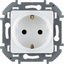 Фото Legrand Inspiria 673730 розетка с заземлением и интегрированными защитными шторками для скрытого монтажа, цвет "Белый". Максимальный ток 16 А, напряжение ~250В, максимальная мощность 3680 Вт.